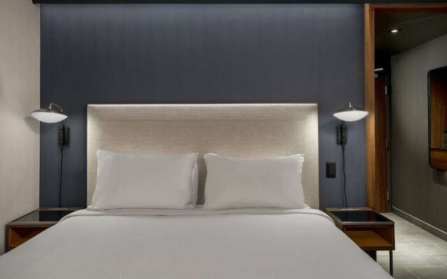 Courtyard By Marriott Lake City