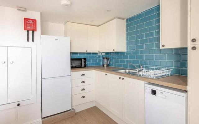 Rooftop Retreat - 2 Double Beds w/ Stunning Views