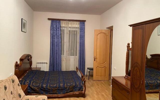 Guest house in Arzakan,Axveran