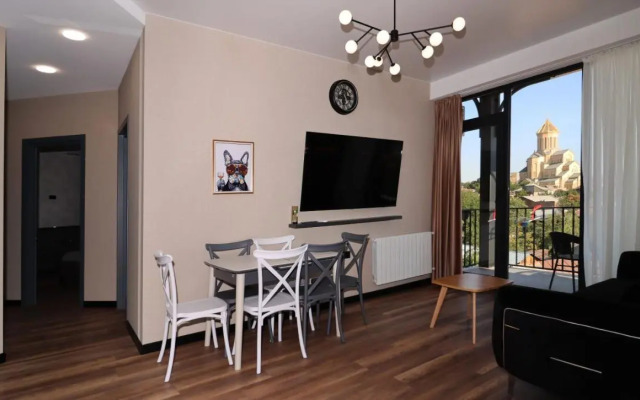 Luxurious 3br Apartment W Stunning Views