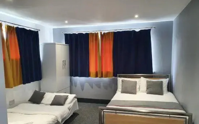 OYO Devine Beach Hotel, Westcliff Southend-On-Sea