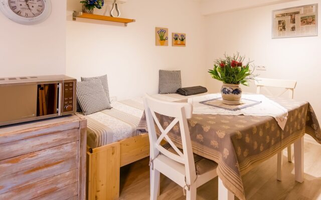 Elegant Apartment in Naumburg With Terrace