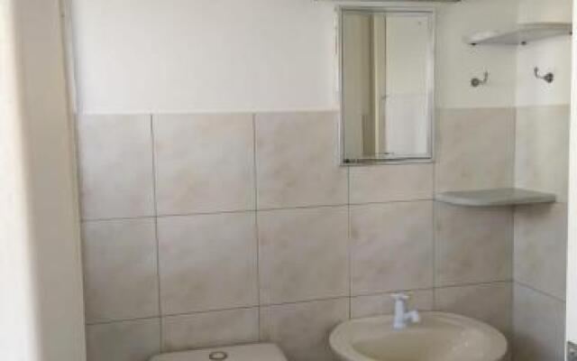 Apto Rua Dos Golfinhos Para seis pessoas.