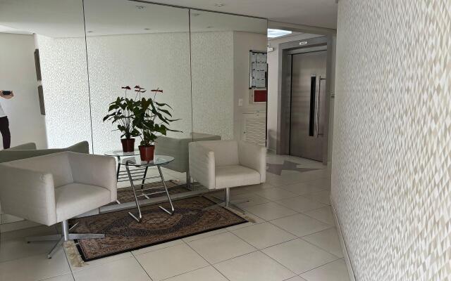 Apto com piscina no centro de Floripa PCE0406