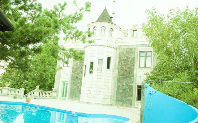Chateau Gabriel