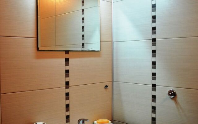 FM Premium 1-BDR Apartment-ART