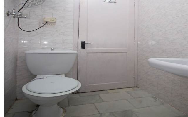 OYO 9331 Hotel White House
