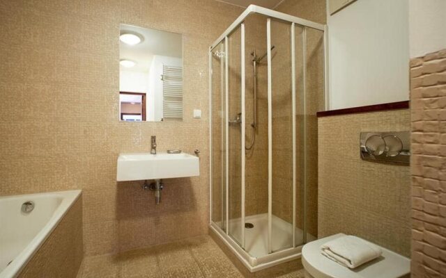Platinum Towers Central Apartments