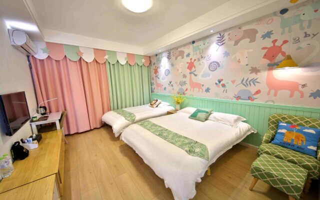 Time Machine Hotel