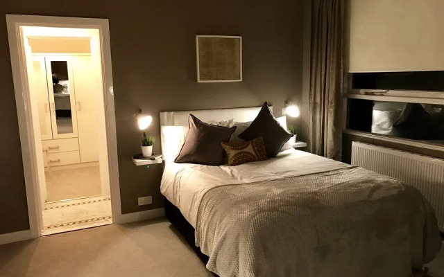 Best Western Mount Sorrel Hotel
