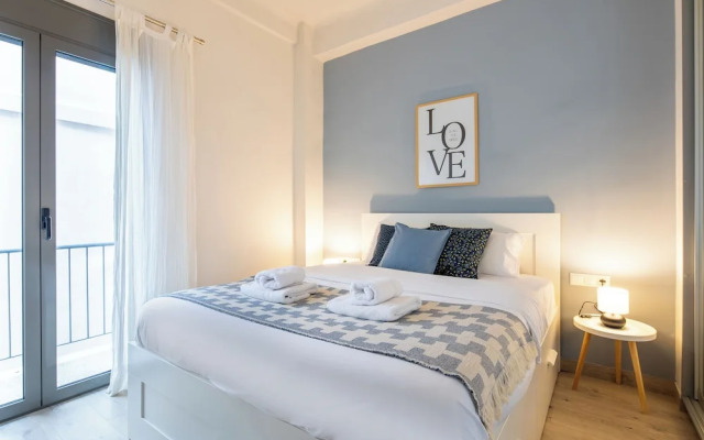 The Beatles 2-BR Apartment in Athens