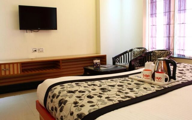 OYO Premium Pacific Mall Rajpur Road