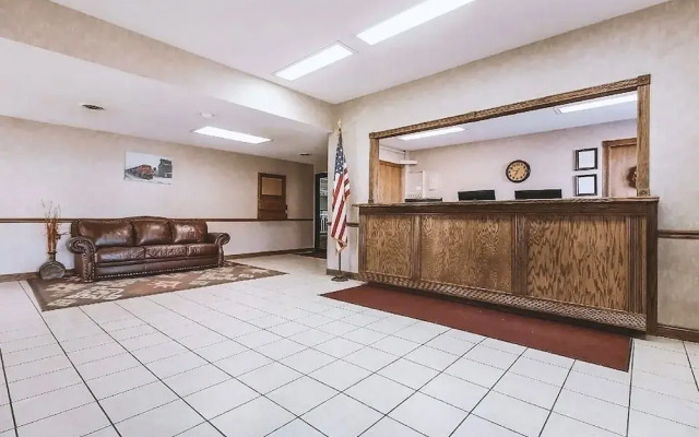 Sky Palace Inn & Suites McCook