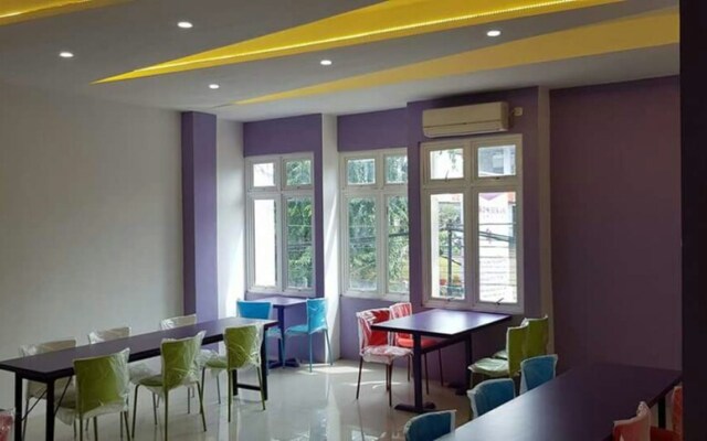 Hotel Ungu Pas Kangen Bekasi