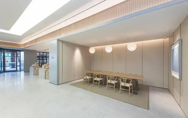 Ji Hotel (North Plaza, Ningbo Railway Station)