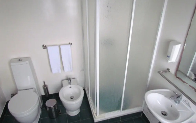 Azores Youth Hostels - Pico