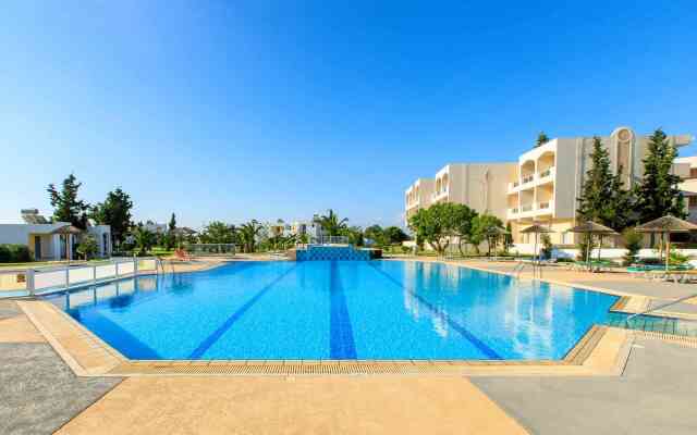 Sovereign Beach Hotel