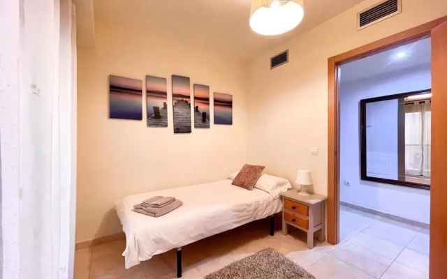 Apartment Near Beach With Pools and hot tub