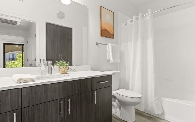 CozySuites at Glendale