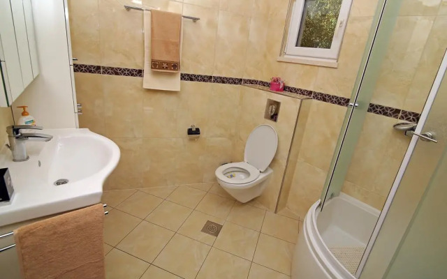 Apartment River Rose