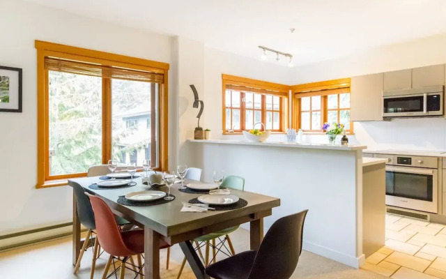 Family Home in Taulswood Ski In-Out