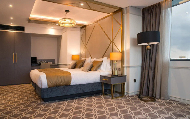 Seven Hotel