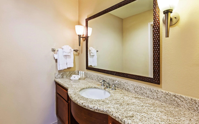 Homewood Suites by Hilton Laredo at Mall del Norte