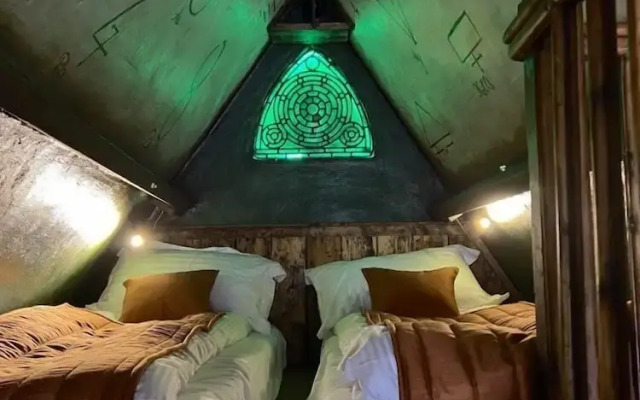 Hocus Pocus Tiny Hotel