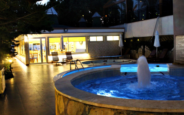 Side Bay Hotel