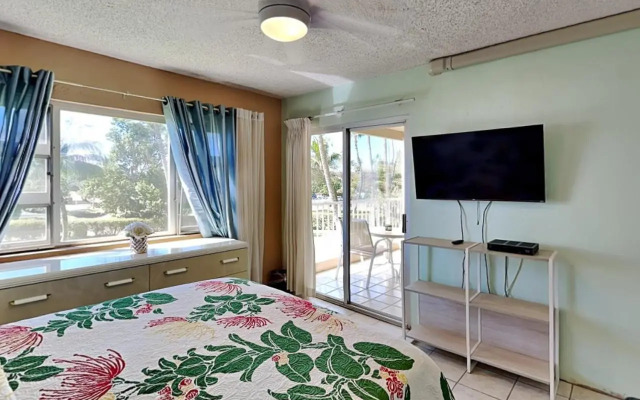 Menehune Shores 206