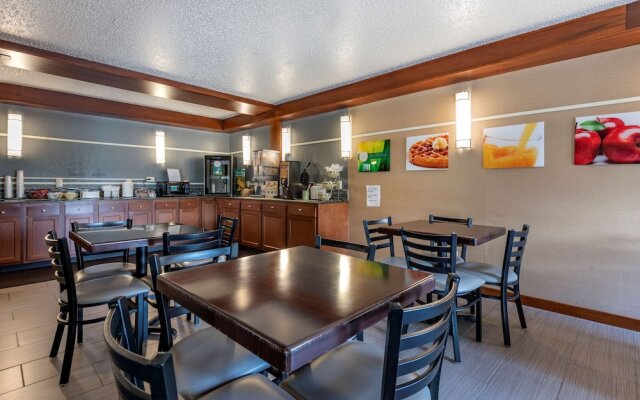 Allegheny Inn & Suites