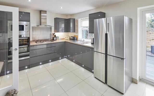 Host Stay Old Orchard House