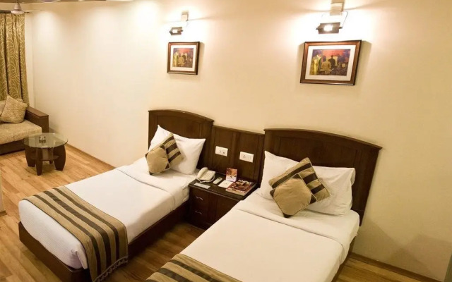 Parkland Chirag Enclave