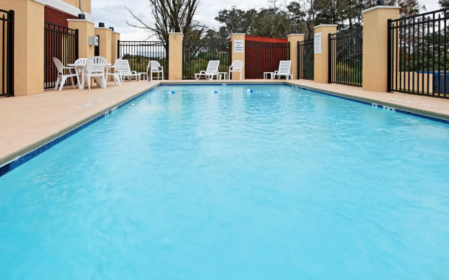 Holiday Inn Express Andalusia by IHG