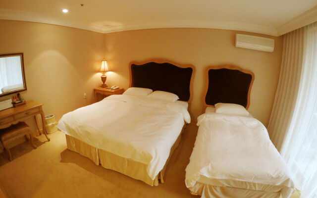 Lake Hills Resort Jeju