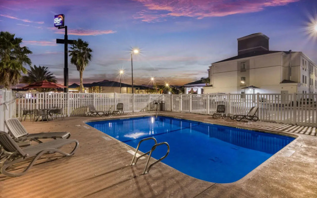 Wingate by Wyndham Kings Bay Naval Base / I-95