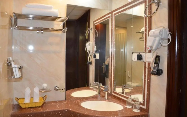 Golden Armada Hotel