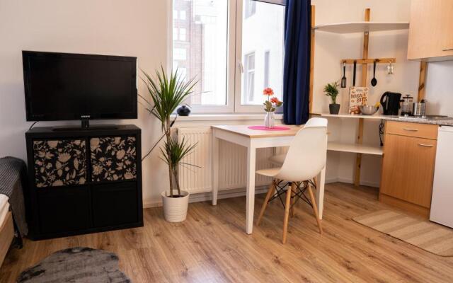 FULL HOUSE Studios - Blue Apartment - NETFLIX, WiFi inkl