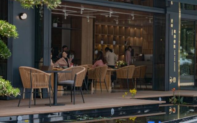 Itree Lake View Academy Hostel