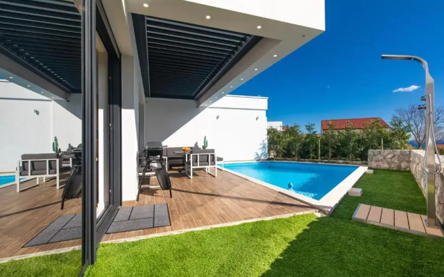 Villa Nina-3 bedroom villa with a spectacular view