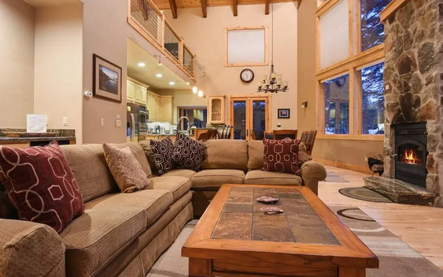 Skislope Sanctuary Close to Outdoor Activities