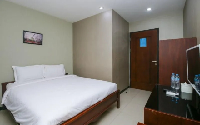 Sky Inn Ketintang 1