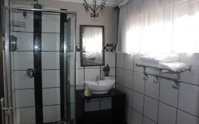 Cottonwood Guesthouse