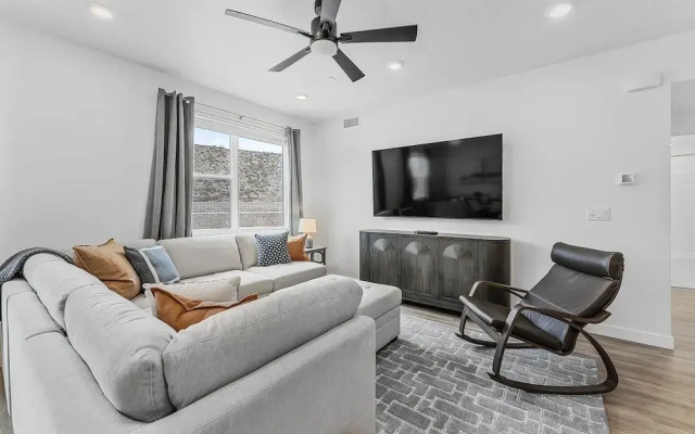 Starlight Crossing 4 Bedroom Condo
