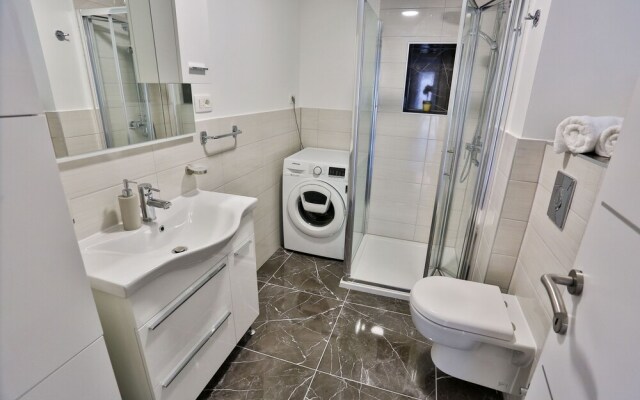 Impeccable 3-bed Apartment in Split