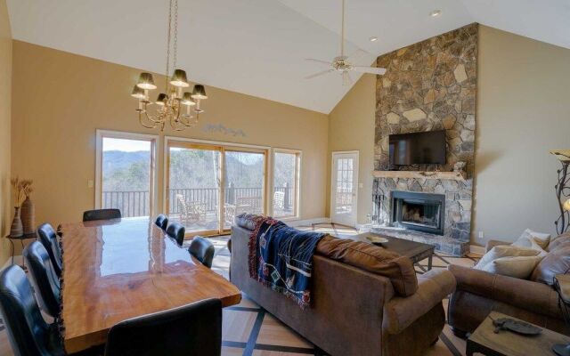 Fontana Lakeview Escape 4 Bedroom Home