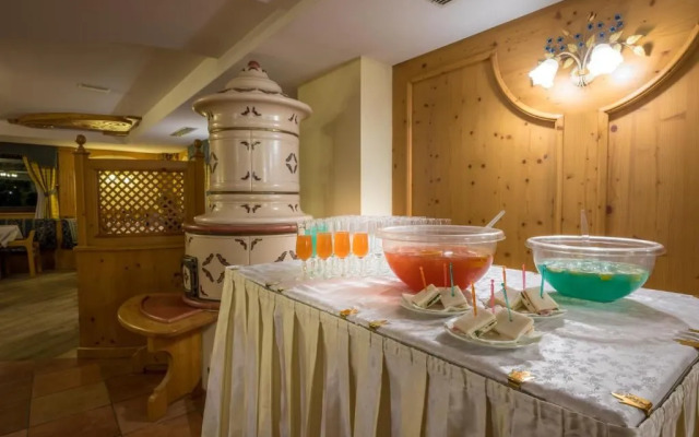 Albergo Dimaro Wellness & Family Hotel