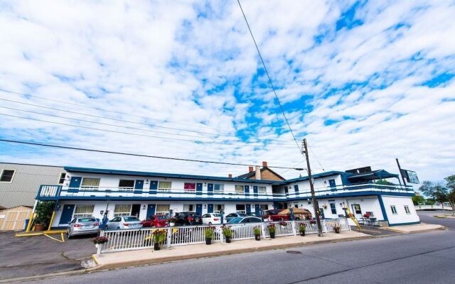 Niagara Parkway Court Motel
