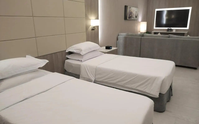 Crown Suites