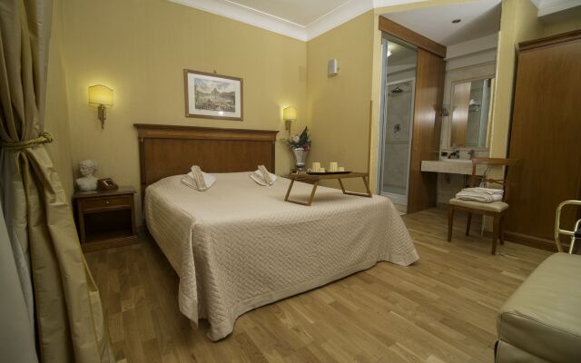 Luxury Rooms H 2000 Roma